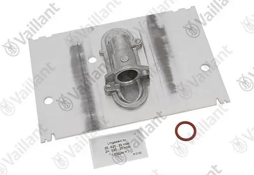 Vaillant Umstellsatz auf silberner Metallplatte mit einem integrierten Bauteil. Enthält einen roten Ring und eine beschriftete Papkarte.